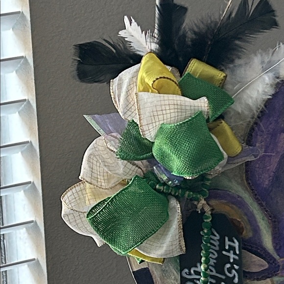 It’s Mardi Gras Y’all, Fleur de Lis - Picture 3 of 12
